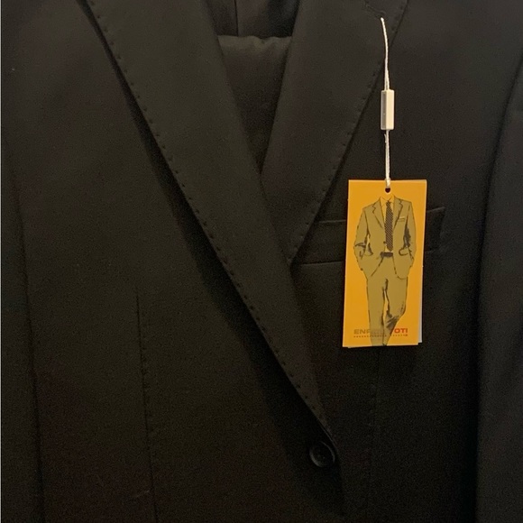 Special Occasions suits - Picture 2 of 8